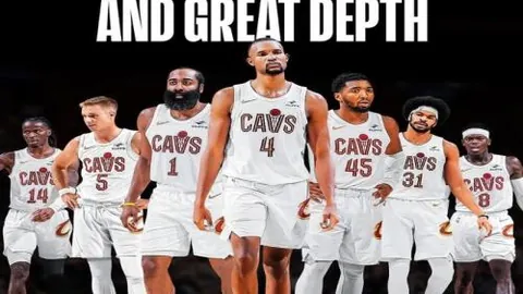 中超第21轮重庆两江竞技与上海申花0-0战平，杨旭首秀制造多起险情